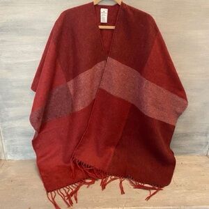 Woolrich Cape Burgundy Red One Size Like New